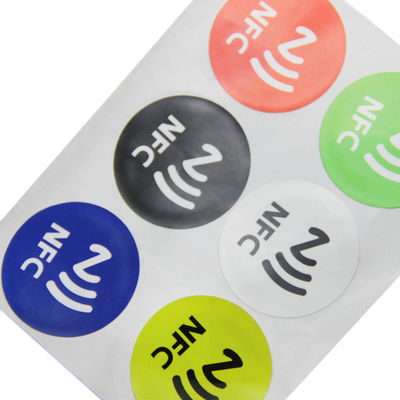 علامات 213 / 215 / 216 RFID NFC على علامات NFC المعدنية للجوال