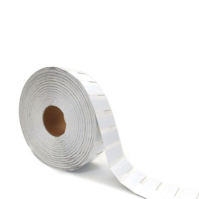 RFID مرن UHF على الملصق الأبيض للعلامة المعدنية 70 * 30 مم 860-960 ميجاهرتز
